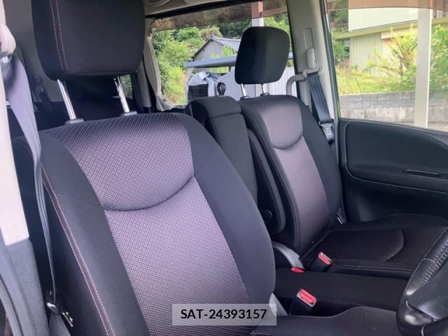 Nissan SERENA 2012-02 8831477-8