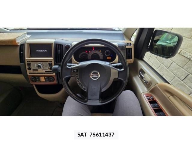 Nissan SERENA 2007-11 8831465-16