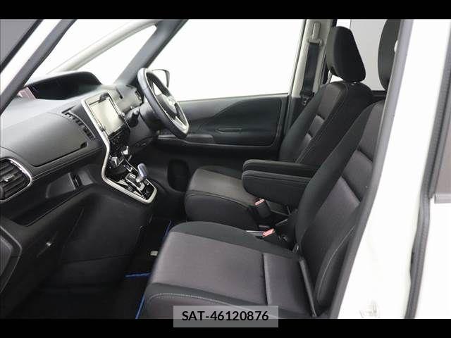 Nissan SERENA 2018-10 8831454-10