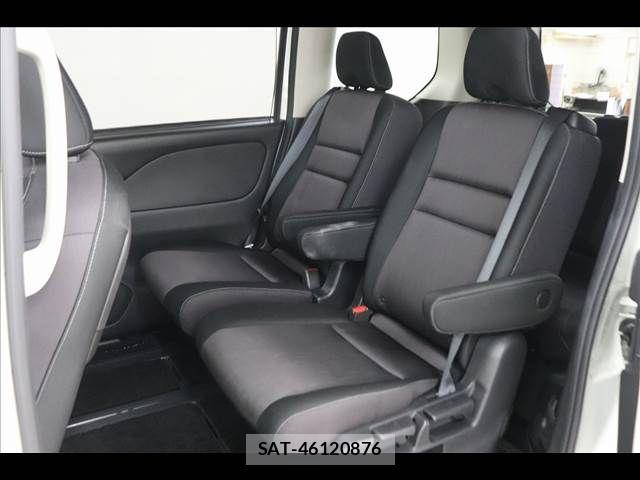 Nissan SERENA 2018-10 8831454-11