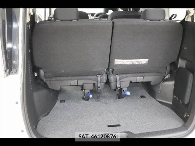 Nissan SERENA 2018-10 8831454-13