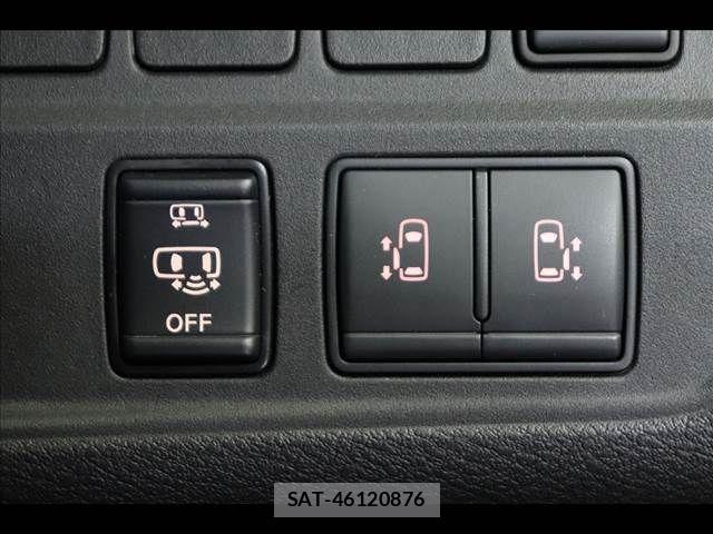 Nissan SERENA 2018-10 8831454-4