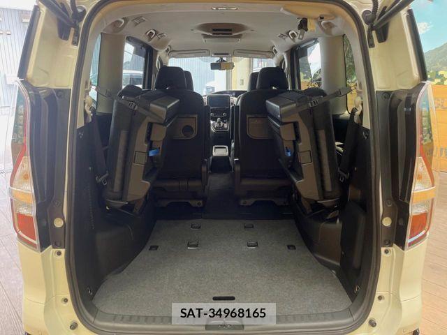 Nissan SERENA 2021-11 8831450-9