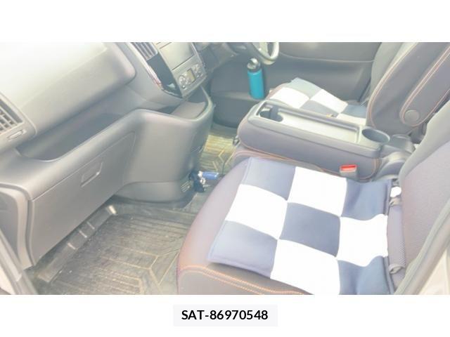 Nissan SERENA 2010-03 8831473-13