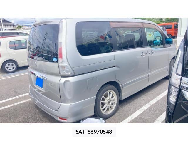 Nissan SERENA 2010-03 8831473-5