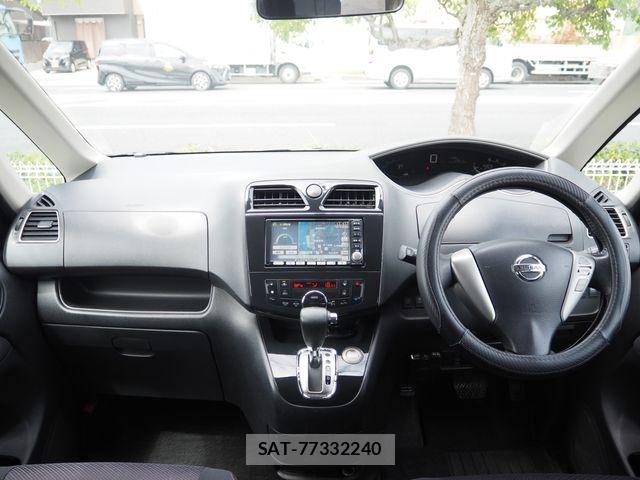 Nissan SERENA 2010-12 8831466-13