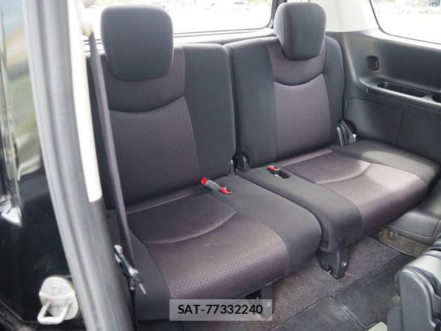Nissan SERENA 2010-12 8831466-21