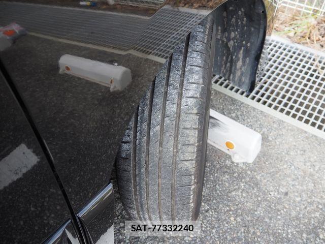 Nissan SERENA 2010-12 8831466-28