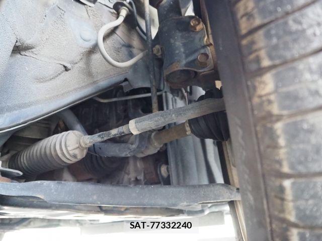 Nissan SERENA 2010-12 8831466-29