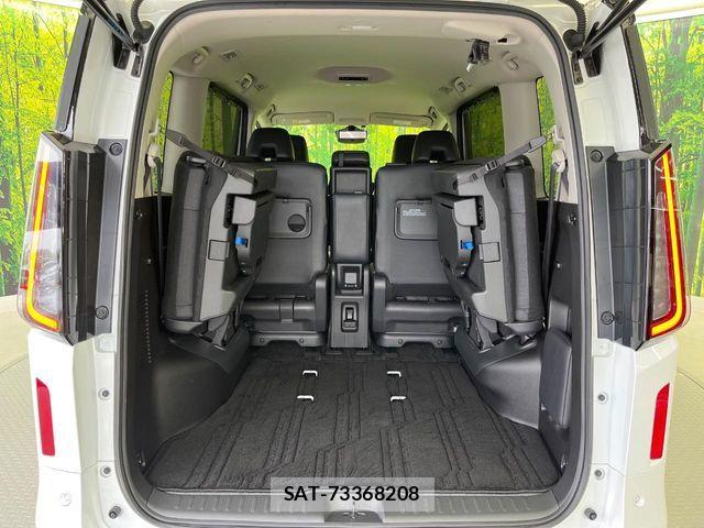 Nissan SERENA 2023-08 8831440-11