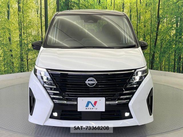 Nissan SERENA 2023-08 8831440-15