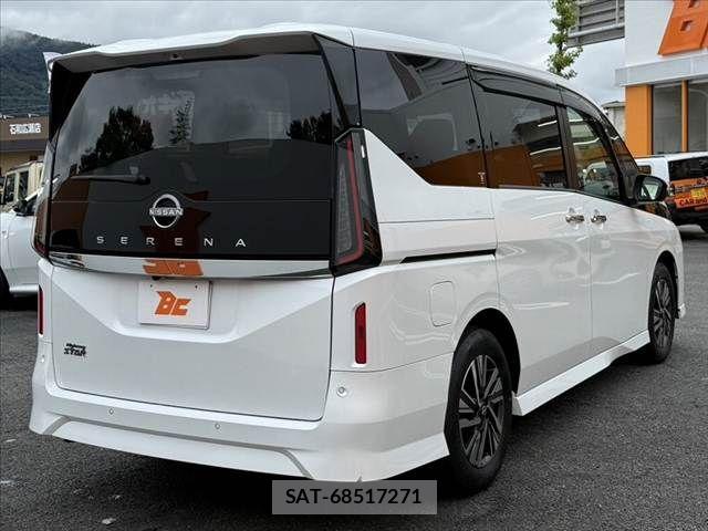 Nissan SERENA 2022-12 8831445-14