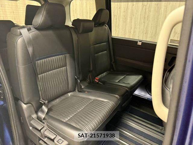 Nissan SERENA 2023-03 8831447-9