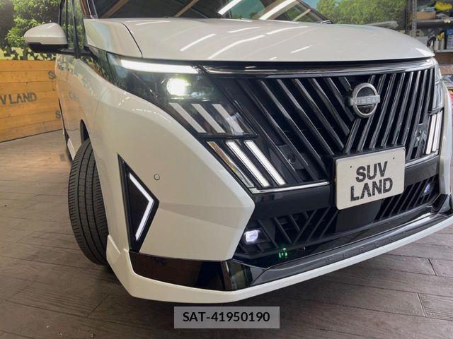 Nissan SERENA 2026-02 8831430-11