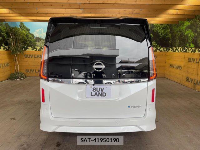 Nissan SERENA 2026-02 8831430-14