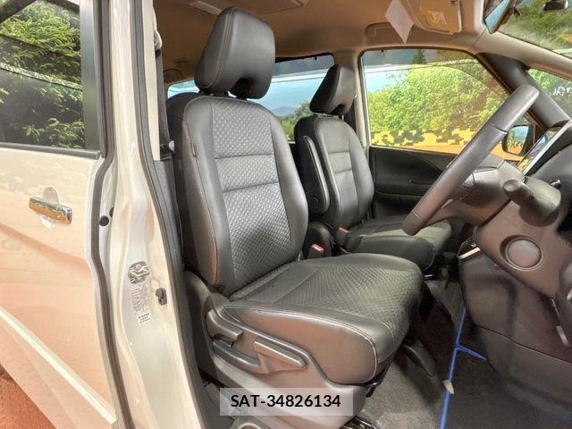 Nissan SERENA 2022-03 8831451-7