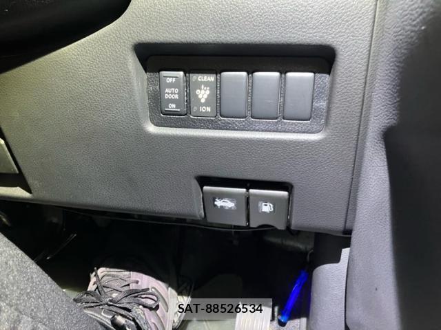 Nissan SERENA 2007-08 8831467-20