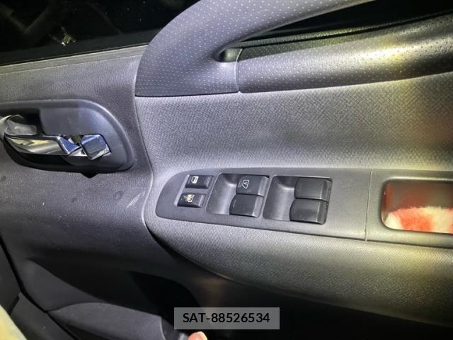 Nissan SERENA 2007-08 8831467-21