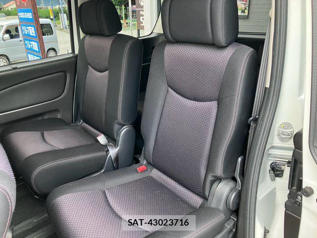 Nissan SERENA 2012-03 8831459-14