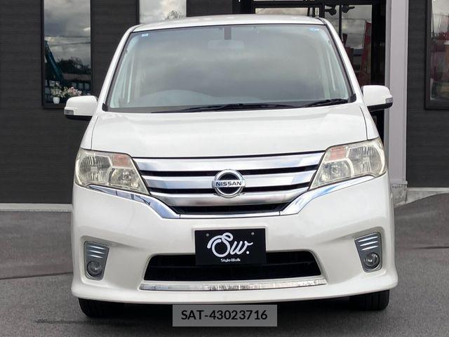 Nissan SERENA 2012-03 8831459-1