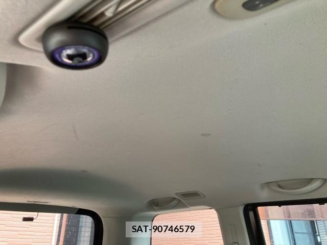 Nissan SERENA 2011-07 8831462-12