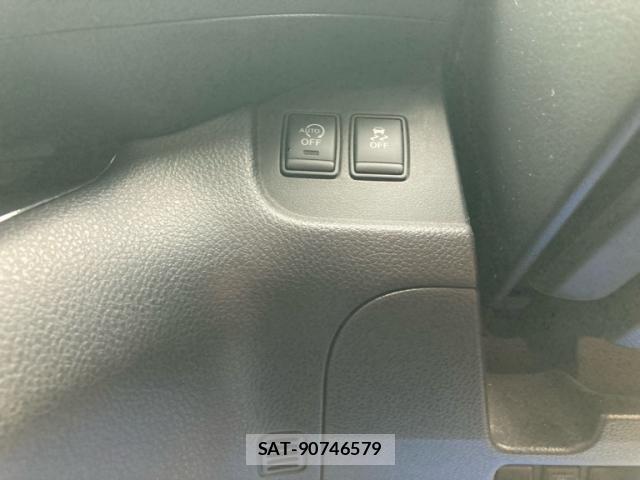Nissan SERENA 2011-07 8831462-19