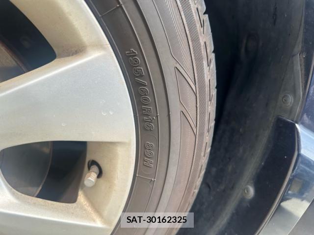 Nissan SERENA 2011-09 8831476-9