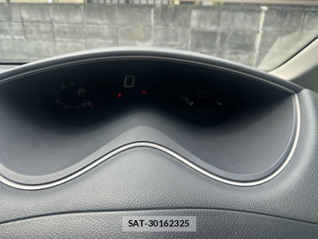 Nissan SERENA 2011-09 8831476-19