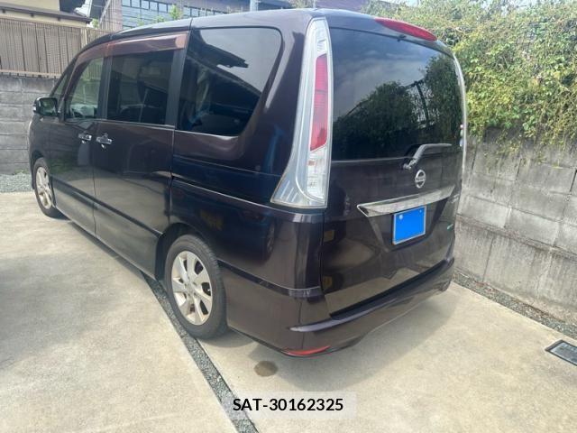 Nissan SERENA 2011-09 8831476-2