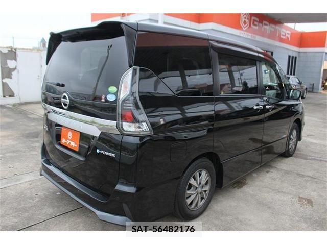 Nissan SERENA 2018-05 8831458-12