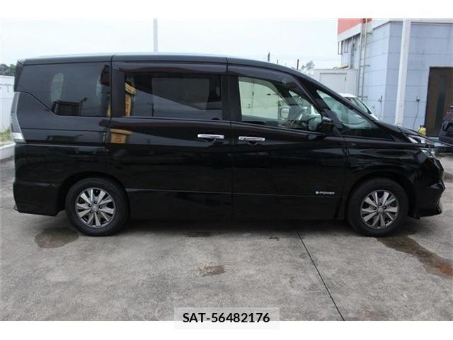 Nissan SERENA 2018-05 8831458-13