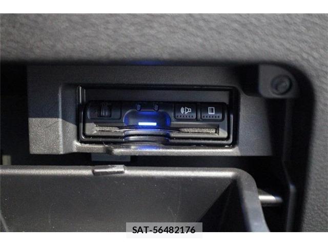 Nissan SERENA 2018-05 8831458-4