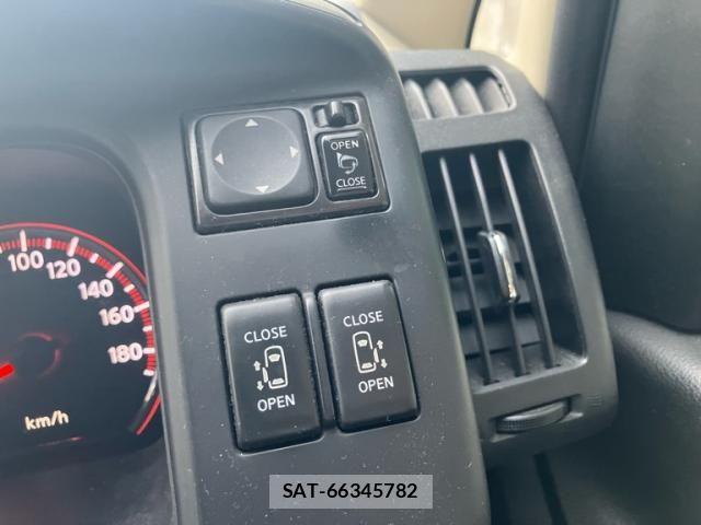Nissan SERENA 2009-07 8831468-11