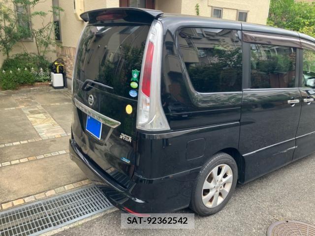 Nissan SERENA 2011-07 8831460-9