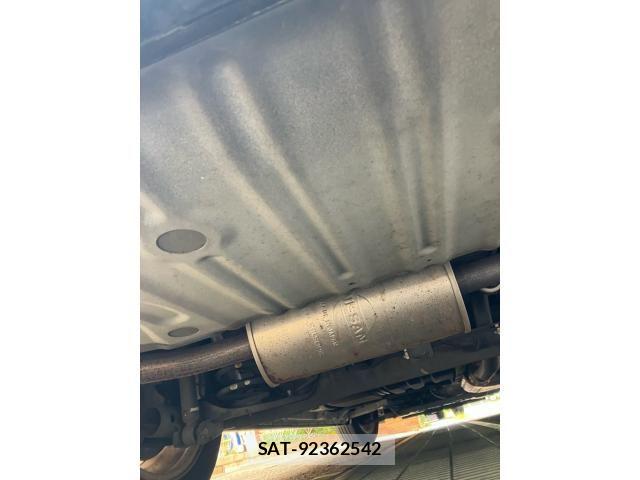Nissan SERENA 2011-07 8831460-10