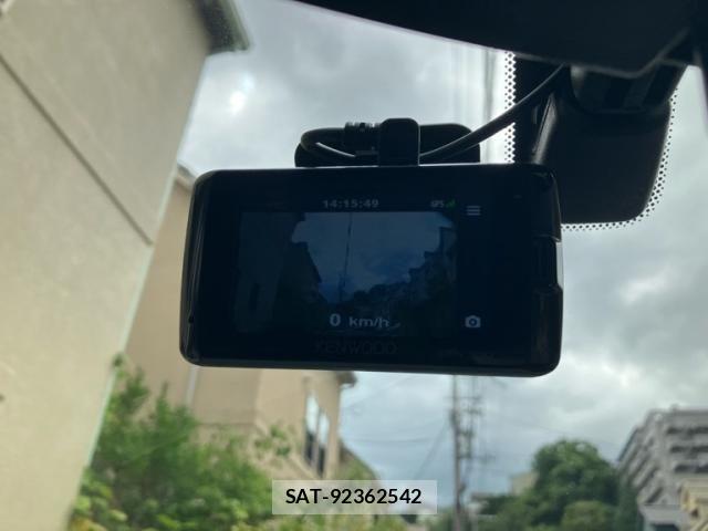 Nissan SERENA 2011-07 8831460-23