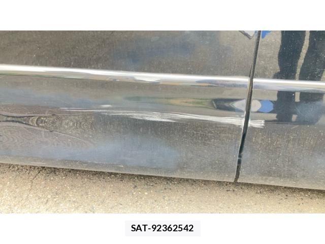 Nissan SERENA 2011-07 8831460-28
