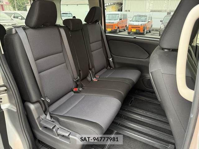 Nissan SERENA 2022-08 8831456-17