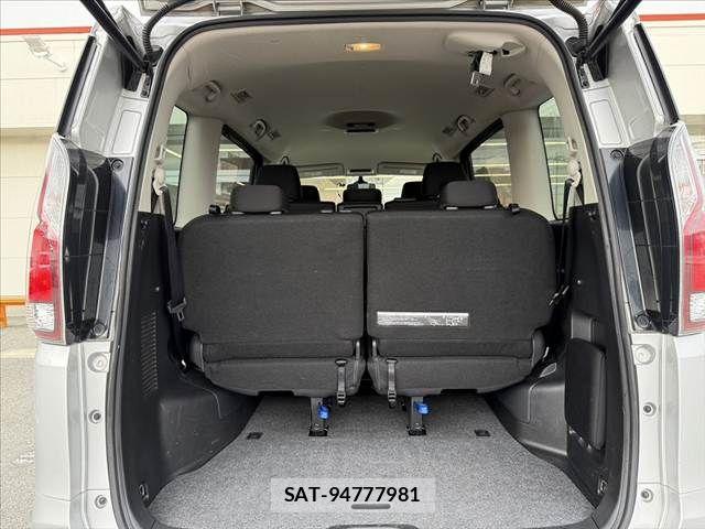 Nissan SERENA 2022-08 8831456-21