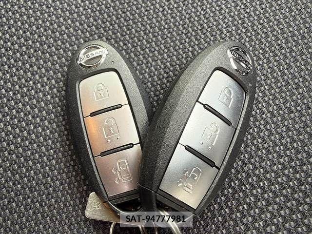 Nissan SERENA 2022-08 8831456-23