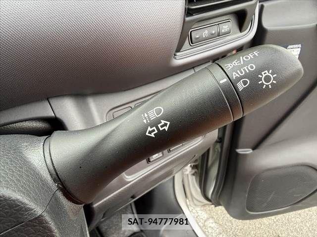 Nissan SERENA 2022-08 8831456-29