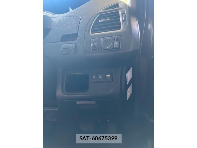 Nissan SERENA 2012-05 8831474-20