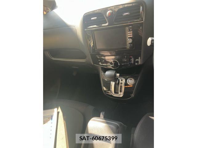 Nissan SERENA 2012-05 8831474-21