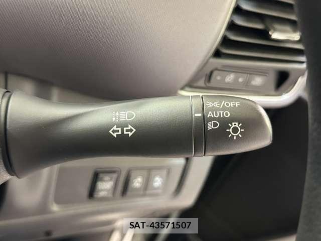 Nissan SERENA 2022-06 8850588-11