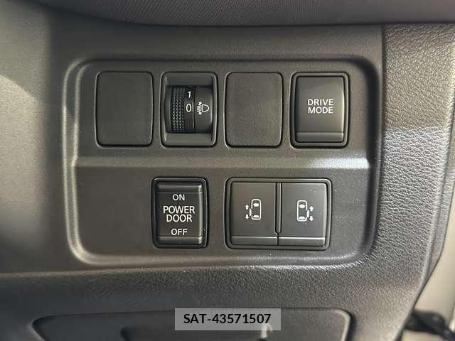 Nissan SERENA 2022-06 8850588-13