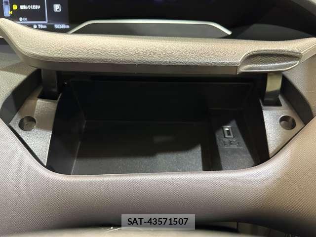 Nissan SERENA 2022-06 8850588-26