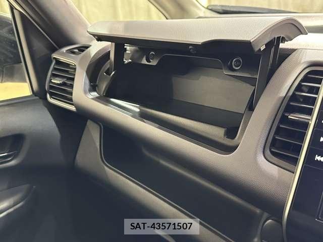 Nissan SERENA 2022-06 8850588-28