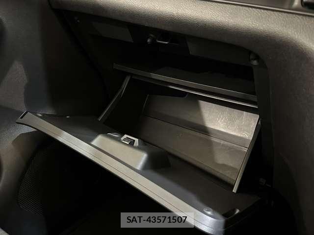 Nissan SERENA 2022-06 8850588-29