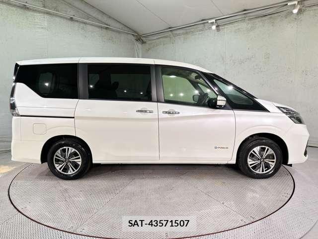 Nissan SERENA 2022-06 8850588-3