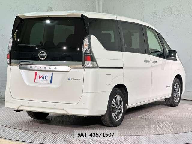 Nissan SERENA 2022-06 8850588-4